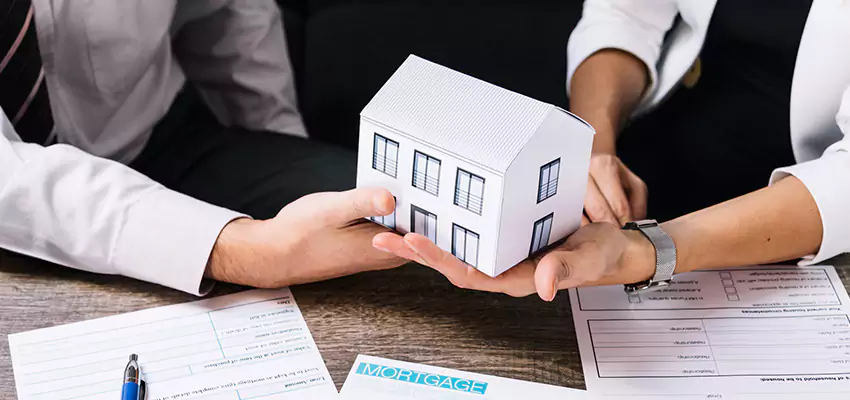 How We Determine Your Sell House for Cash Offer in Bay Shore, New York?